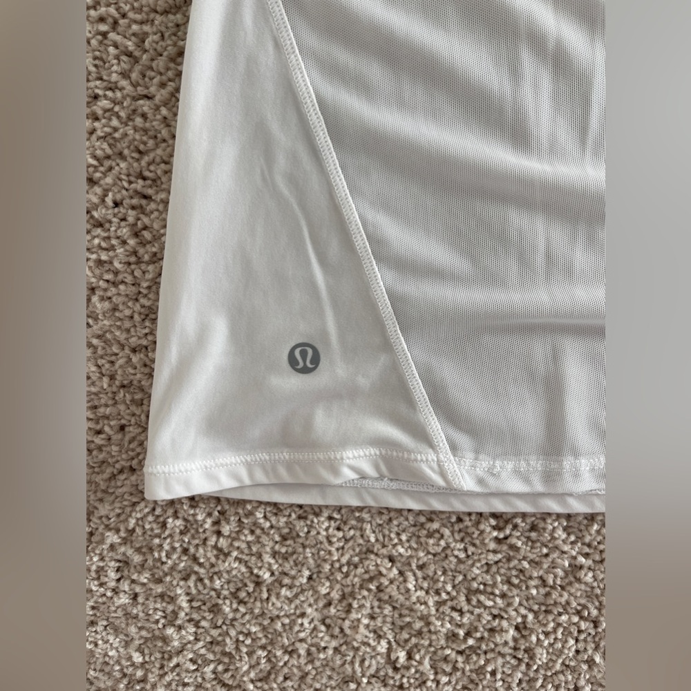 Women's Lululemon White/Mesh Tank - Size 6 - Picture 5 of 5